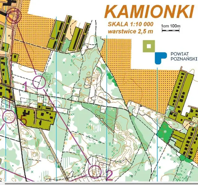 Fragment mapy trasy rodzinnej (skala 1:10 000, warstwice co 2,5 m)